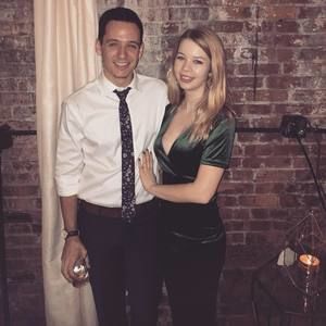 Meet your Posher, Alyx